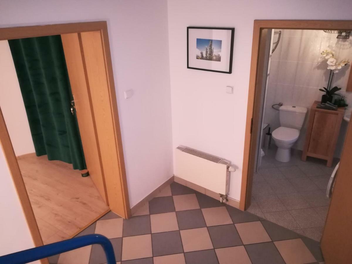 Apartmán Downtown Studio Zelená Hora Exteriér fotografie